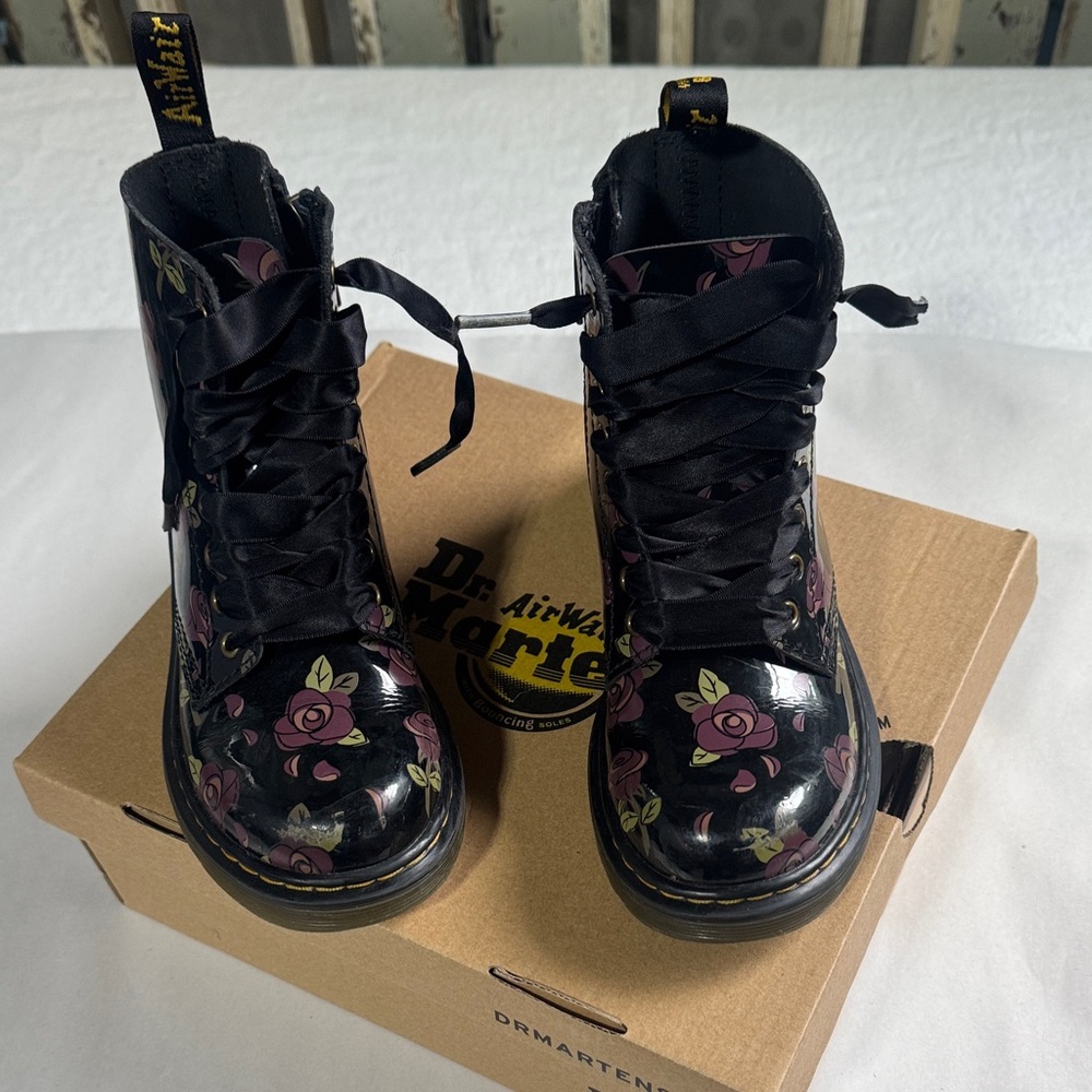 Dr. Martens | 1460 Pascal J Boots | Decayed Rose Child US 13